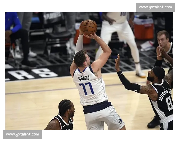 哈登 “吞噬” 东契奇？美媒惊呼：沙鲁附体还是灵魂互换？